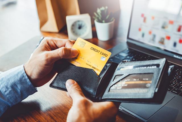 Aprenda na prática como controlar os gastos do cartão de crédito